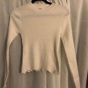 NWB Cream Scalloped Sweater Size: Large